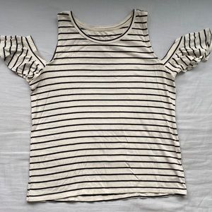 American Eagle cold shoulder top